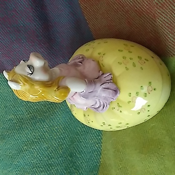 Vintage Ceramic Muppets Miss Piggy Lidded Trinket Dish - Picture 4 of 11